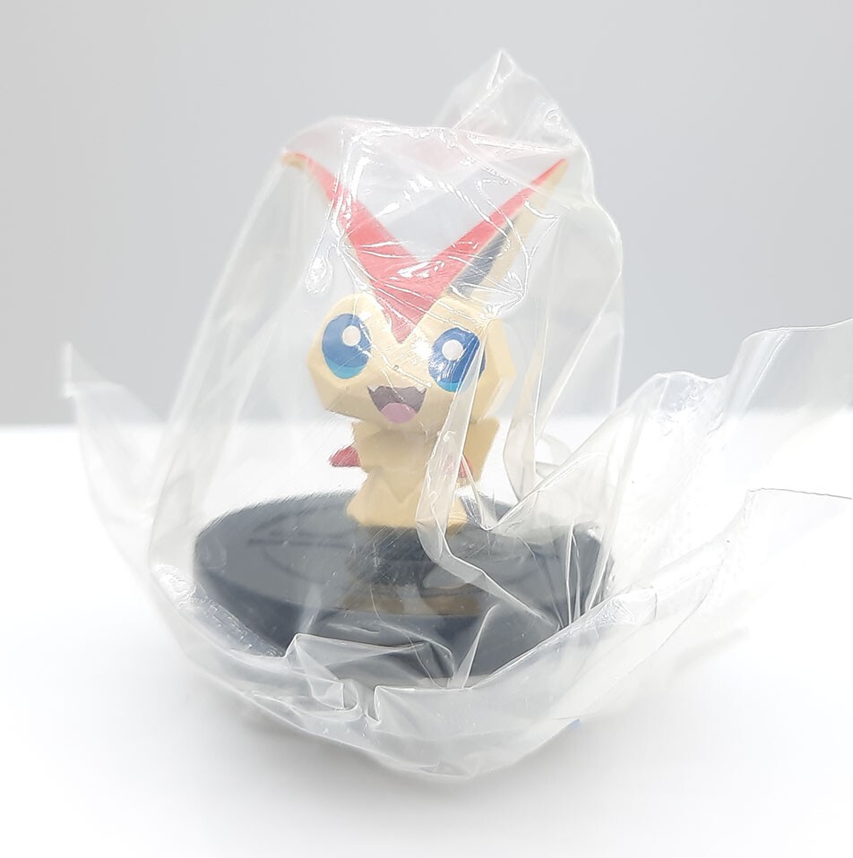 Pokemon Rumble U Victini NFC figure toy