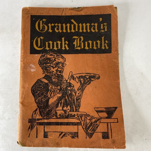 Vintage 1932 Grandma's Cook Book Cookbook American Trade Council South Bend, IN