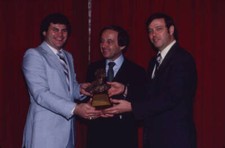 Mike Eruzione with his award Jim McKay Jim Spence 1980s TV Historic Old Photo 1