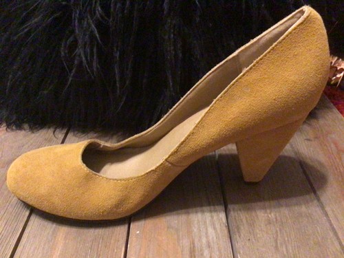 Mustard Yellow Suede Heels Women's Size 
