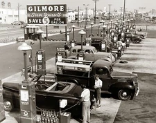 1948 GILMORE OIL Gas-A-Teria SELF SERVICE GAS STATION - PHOTO  (209-S)