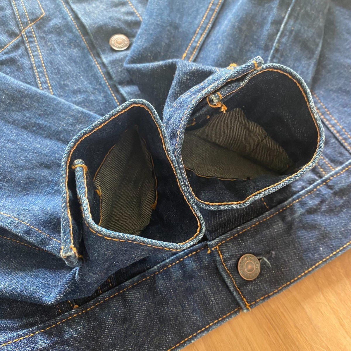 Levi's デニム ベスト　USA表示Ｓサイズ　日本のM相当です。 Levi's デニム ベスト USA表示Sサイズ