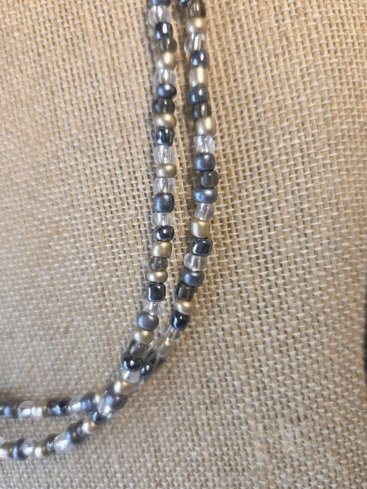 Collar Boho Doble Cuentas Tonos de Cuentas de Vidrio Pizarra 20 pulgadas Gris Negro Tostado Foto 2 de 4
