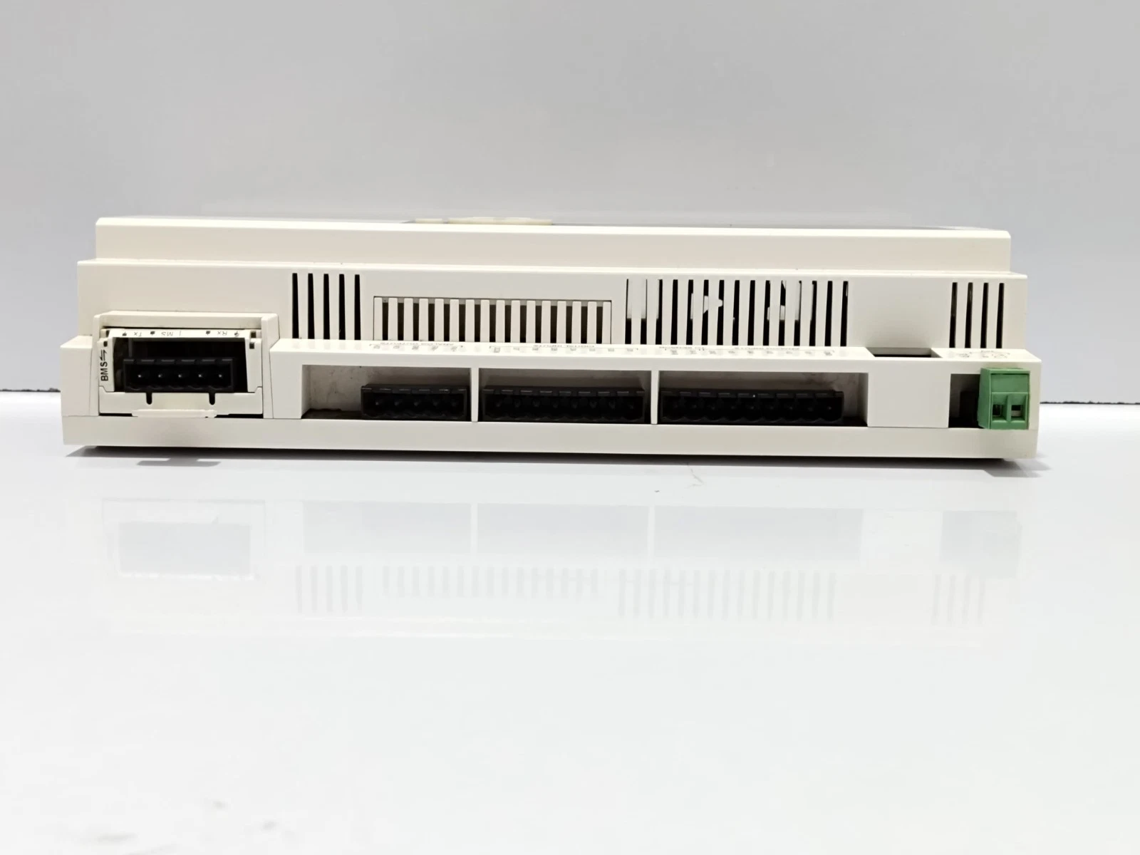 Modicon M168 base controller with built-in display