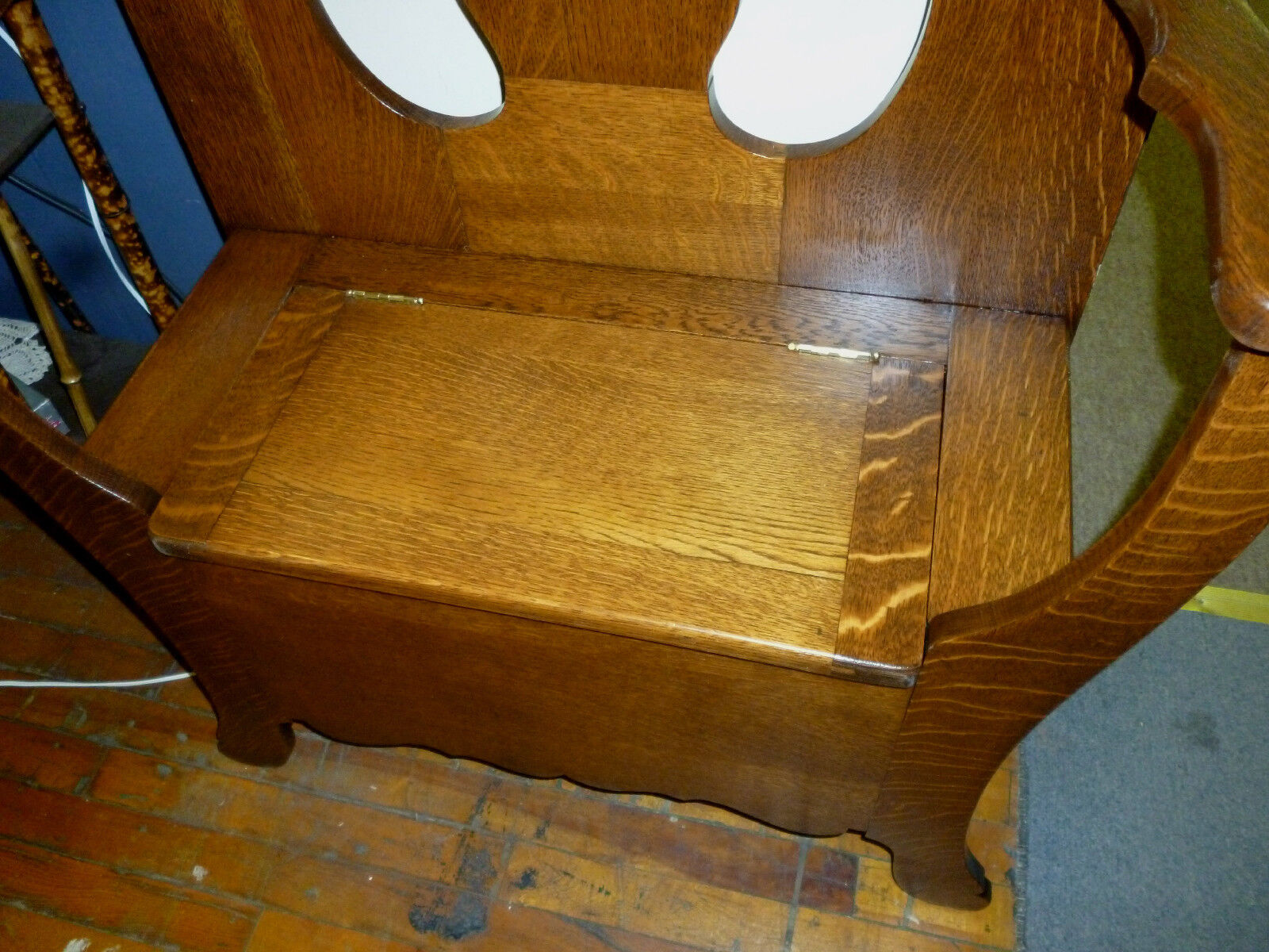 Picture 4 of 12
