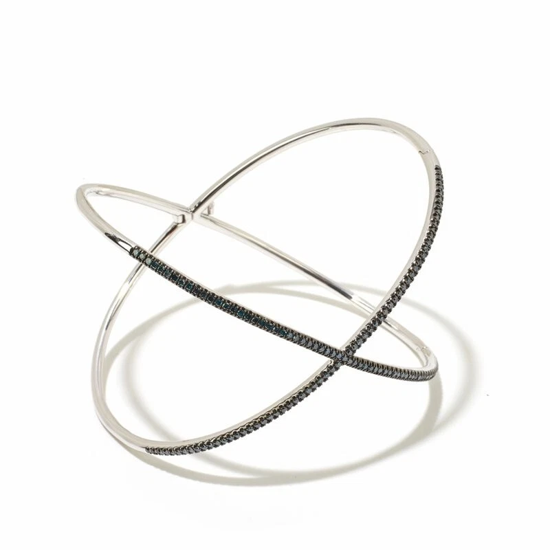 Brazalete Brazalete Rarezas Plata de Ley, Diamantes Azules Naturales, Cruz Entrecruzada "X" Foto 2 de 2