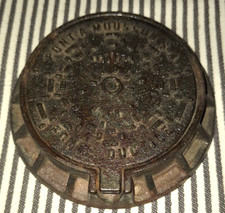 HTF VTG PONT A MOUSSON 5" CAST IRON MANHOLE COVER w/ BASE FRAME ASHTRAY - FRANCE