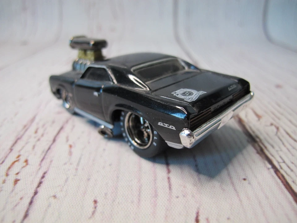 Muscle Machines automodello 66 Pontiac GTO 1/64 5th Year Anniversary blown cars - Immagine 3 di 4
