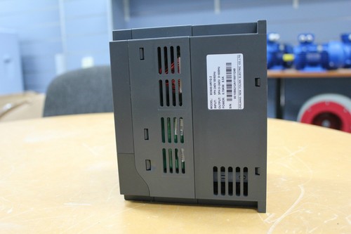 1.5kw/2HP 7A 240V AC single phase variable frequency drive inverter VSD VFD - Foto 6 di 12