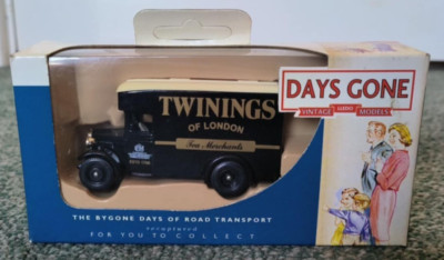 LLEDO / DAYS GONE MODEL (DENNIS VAN - ''TWINNINGS TEA'') MINT / DG016040 / BOXED