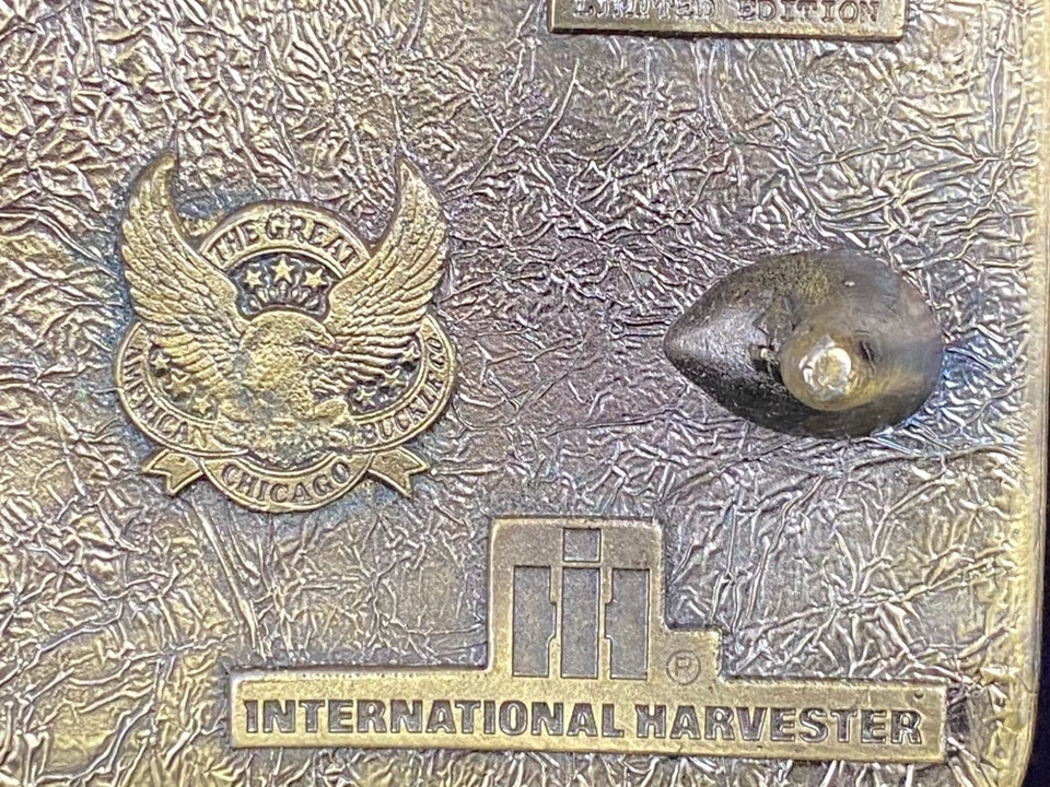 Fivela de cinto vintage 1978 International Harvester fluxo axial combinação edição limitada - Imagem 4 de 4