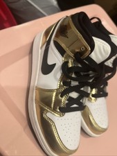 Size 4 GS - Jordan 1 SE High Metallic Gold