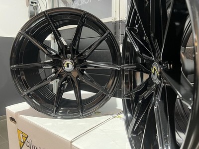 Schmidt 21 TwentyOne Nissan GT-R GTR R35 Black 9,5 & 10,5x20 Neu Concave