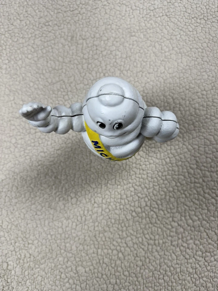 "Estatua de banco de hierro fundido vintage Michelin Man Bibendum ondeando 9"" de alto" Foto 2 de 4