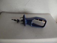 Retroviseur droit (ou coque) Peugeot 106
