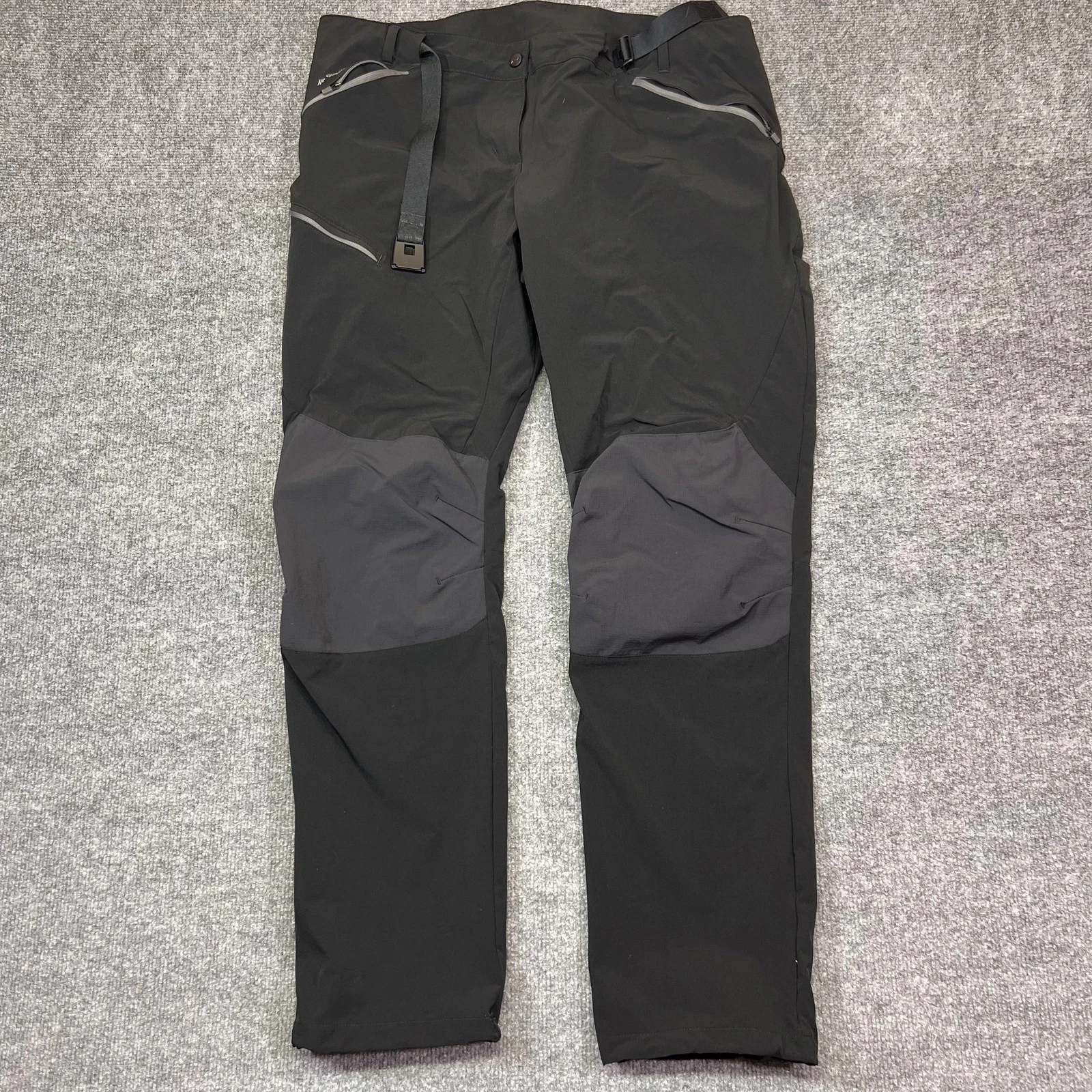 Quechua Snow Pants Mens 36x30 Black Softshell Belted Zip Pockets Hiking Outdoor
Opens in a new windo