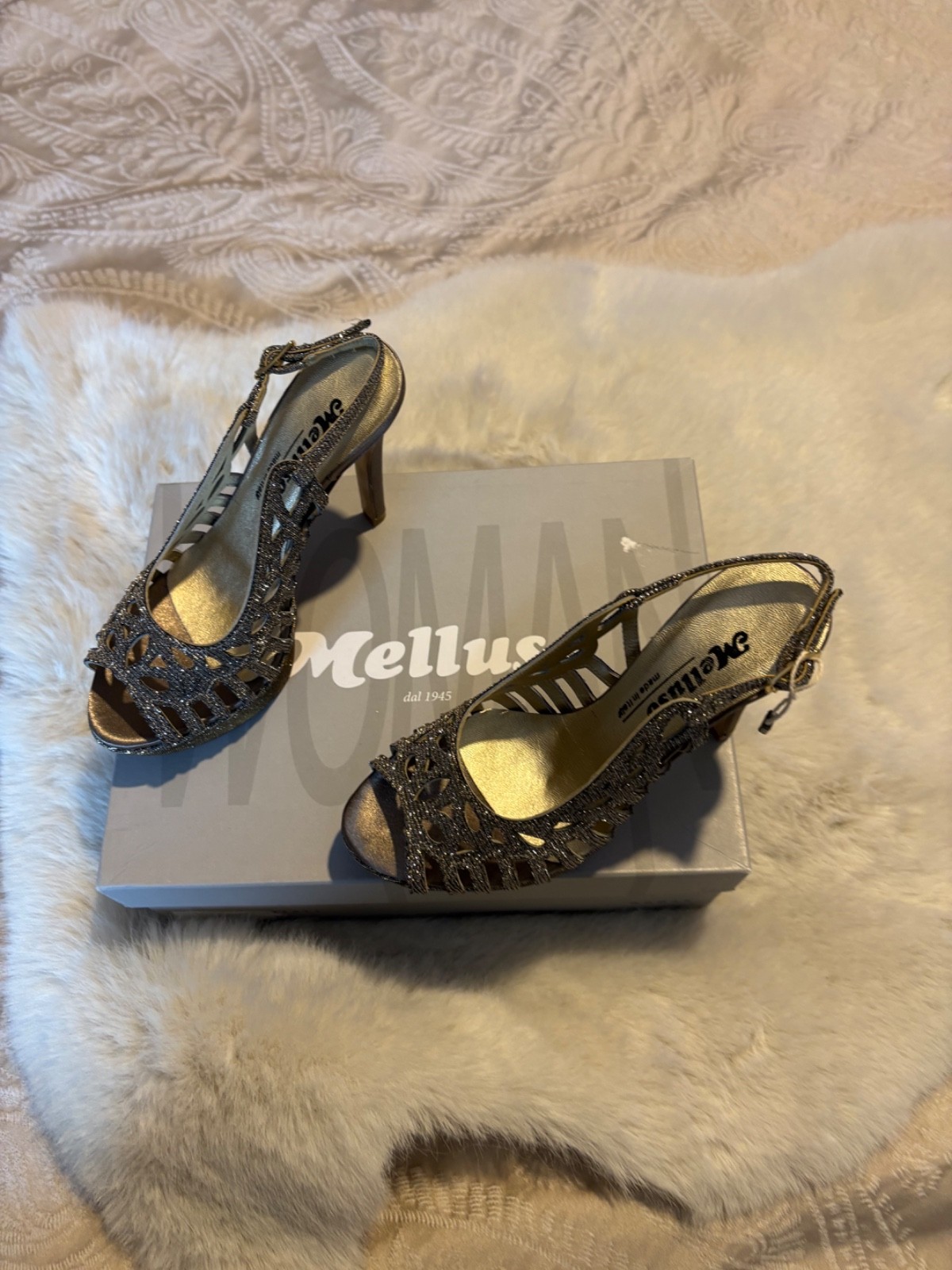 WOMENS HIGH END SHOES AND SANDLES AND BOOTS image 7