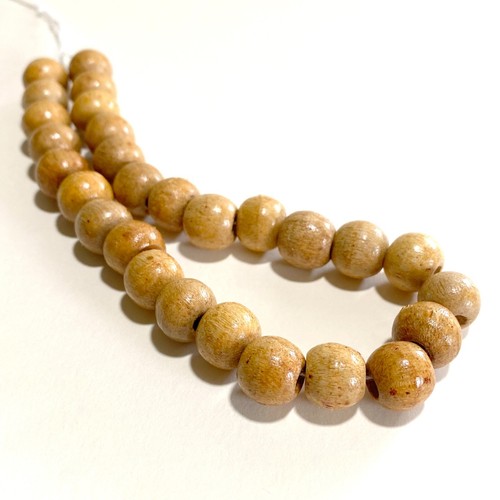 Natural Wood Round Beads 12mm, Large Hole 3mm, Light Honey Beige #28 11"+ strand - Picture 7 of 8