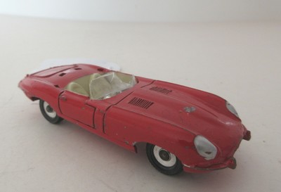 dinky jaguar e type