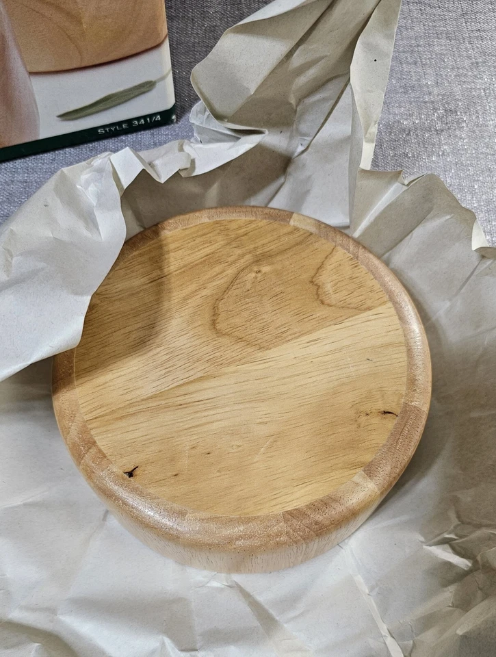 New Set Of 4 Lipper International 6” X 2 1/2” Beechwood Salad Wood Bowls 341/4 - Image 3 of 4