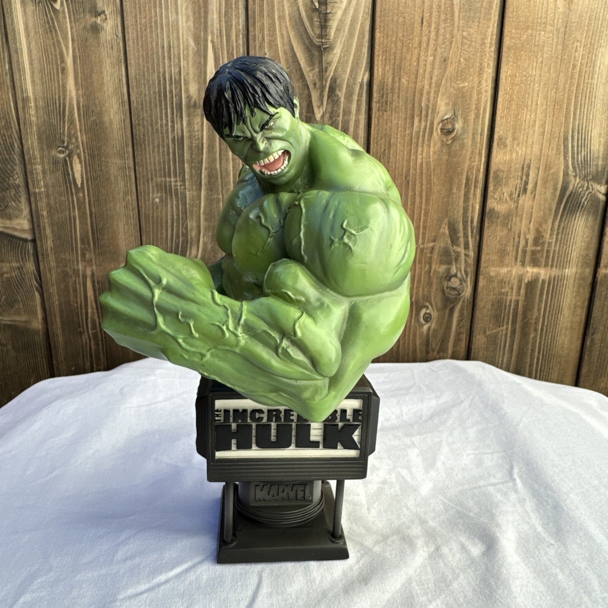 KOTOBUKIYA Marvel Fine Art The Incredible Hulk Movie Fine Art Bust