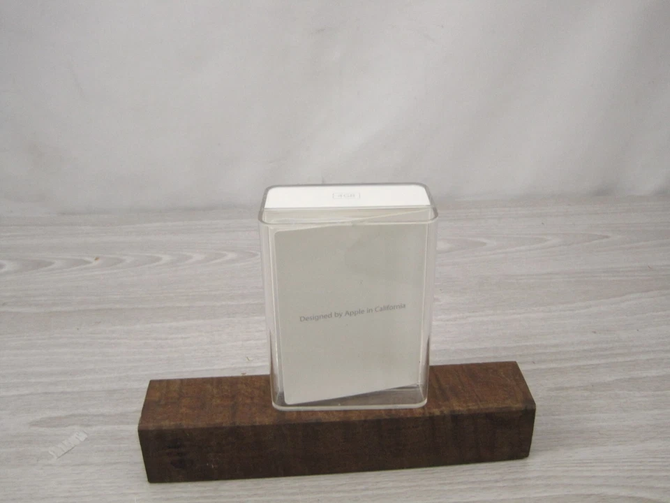 Apple iPod Nano 4GB Player Model A1236 CASE ONLY - Image 3 of 4