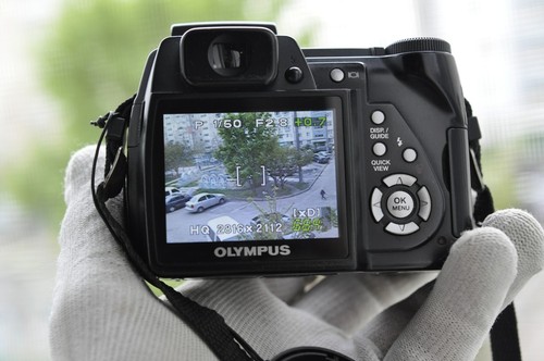 Olympus SP Series SP-500 UltraZoom 6.0MP Digital Camera - Black - Picture 19 of 21