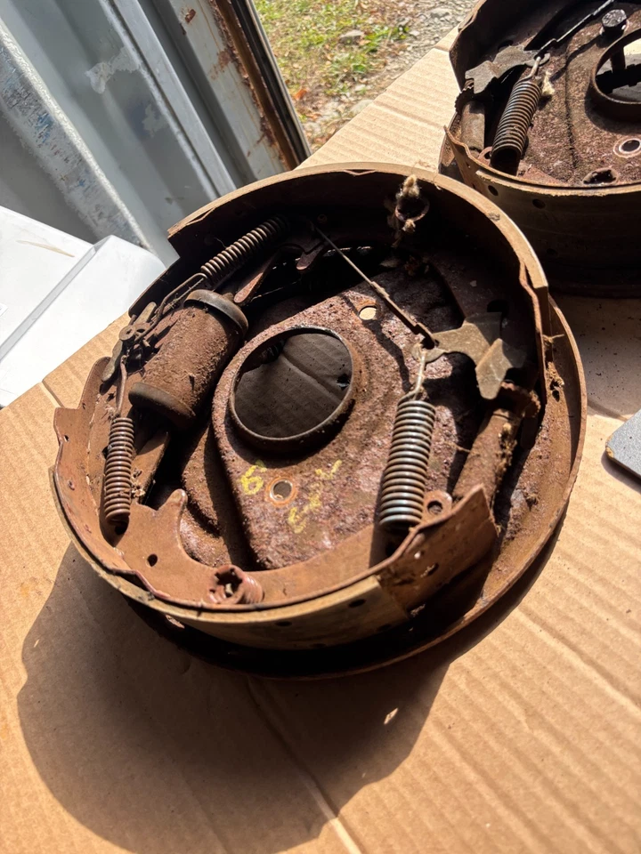 1967 1966 1965 67 68 69 70 FORD GALAXY GALAXIE FRONT DRUM BRAKE BACKING PLATES - Image 2 of 4