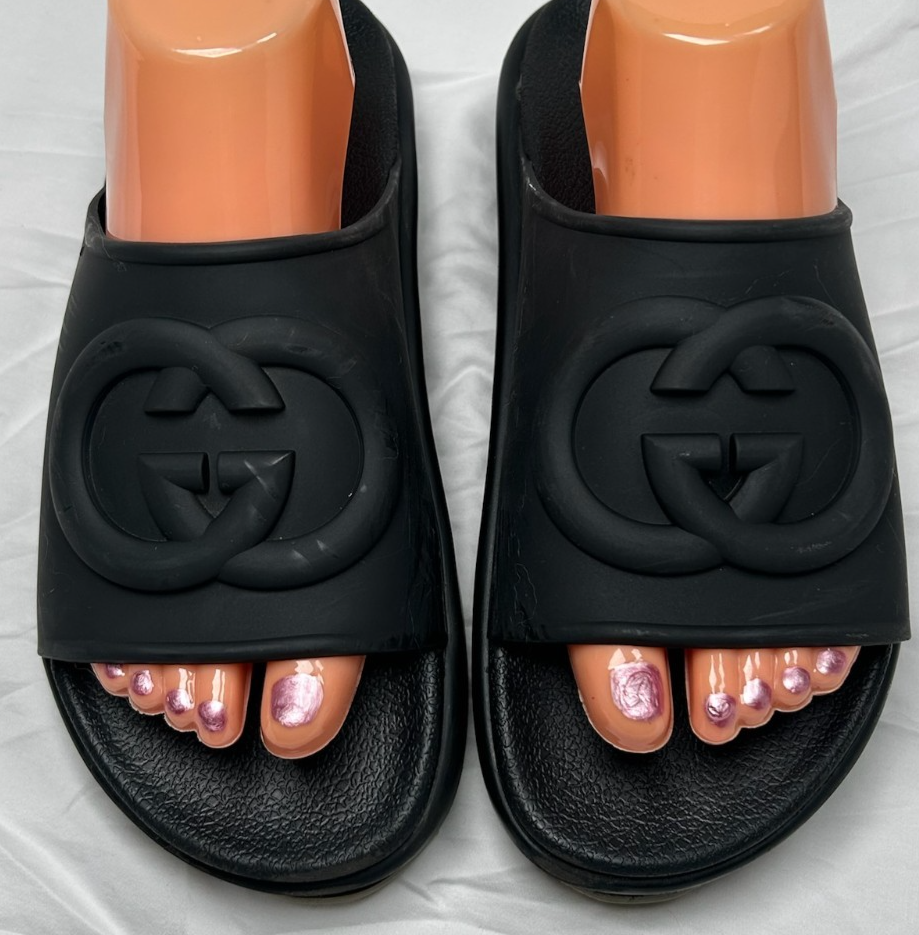 GUCCI ブラック スクエアトゥ ミュール Gucci Black Rubber Logo Sandals Jumbo Chunky Lug Slides Women's 9