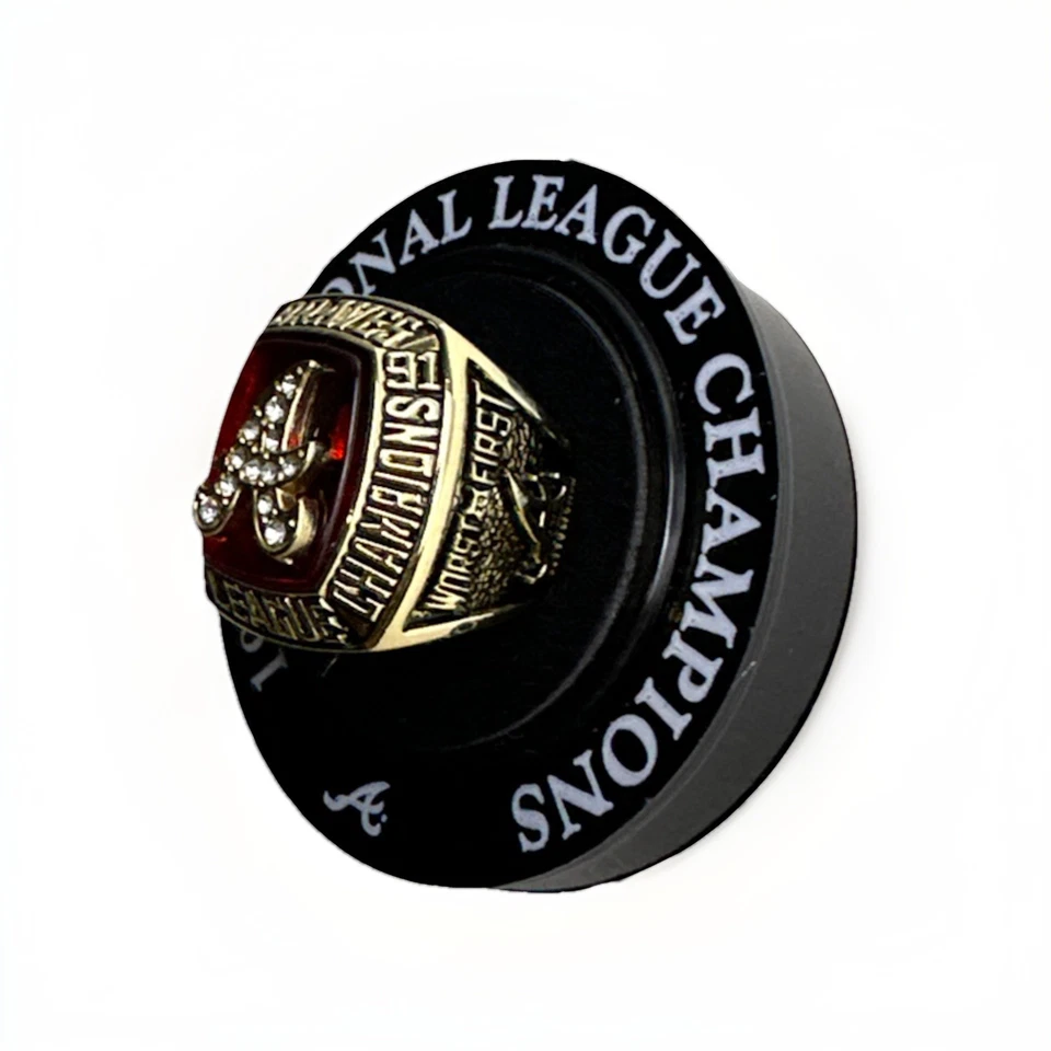 Anillo réplica campeonato de la Liga Nacional Atlanta Braves 1991 nuevo en caja Foto 2 de 4