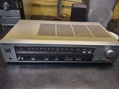 Technics SA-120 FM/AM Stereo Receiver Working