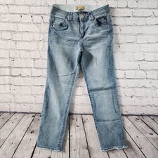 Democracy Ab Technology Women's Size 6 Straight Leg Light Wash Raw Hem Jeans