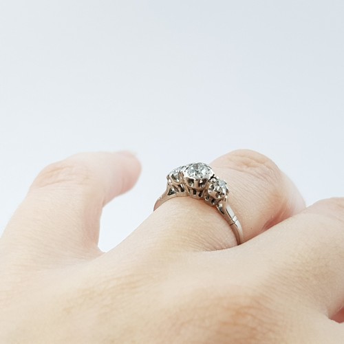 Vintage 9ct White Gold Old Euro Diamond Trilogy Ring Val $2500 Size K #53888 - Picture 4 of 12