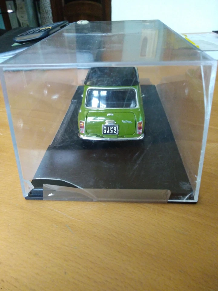 Innocenti Mini Cooper MK3 1300 del 1972 scala 1/25 - Immagine 2 di 4