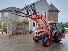 Kubota L4240 Compact Tractor With Loader Low 900 hours 1 owner from new