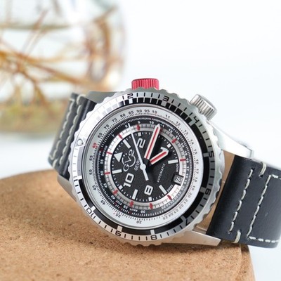 Gevril GV2 GV2 Contasecondi Black/Red Dial | 44,5mm | Box & Papiere