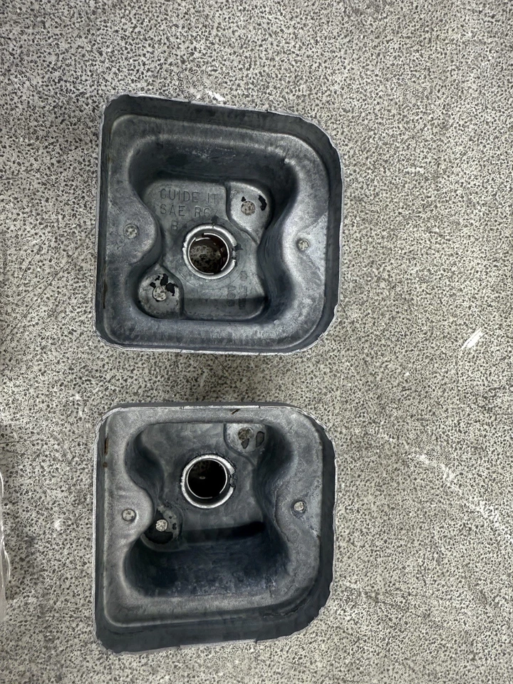 67-72 Suburban 备用灯外壳和 Nos Bullseye 镜片 1967 - 1972 雪佛兰和吉姆西 — 第 3/4 张图片