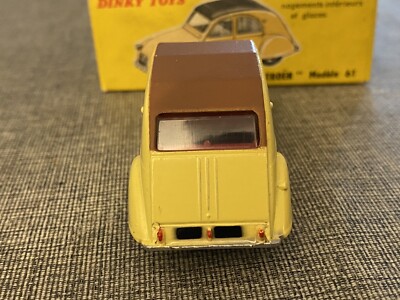 Dinky Toys - 1:43 - ref. 558 Citroën 2CV Modèle 61