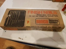 SENCO FINISH NAILS  1 ½", 15 Gauge, Brad Head,  4000 Ct., DA17EPB  (A)