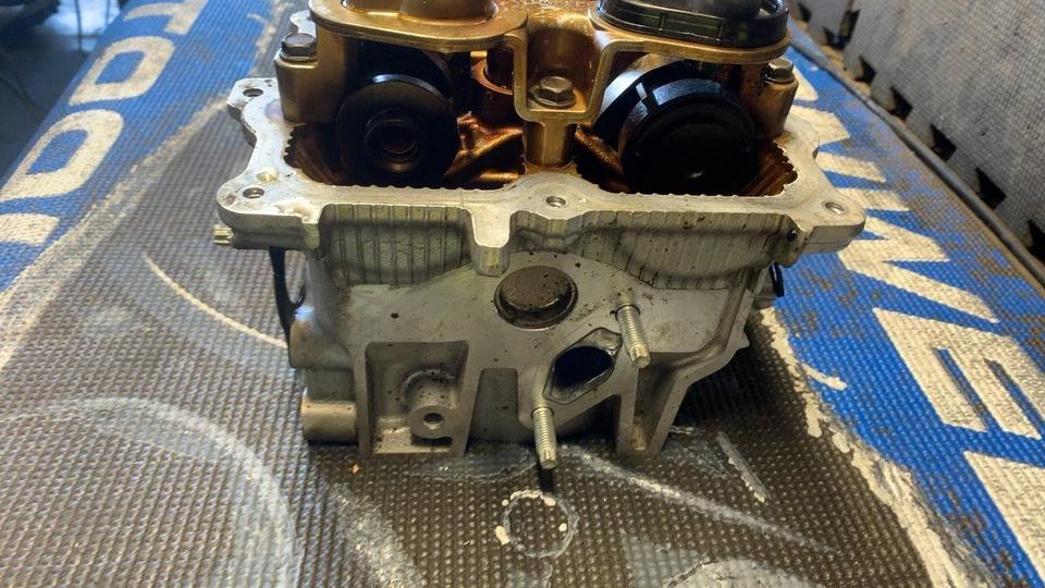 Nissan Quest SV 3.5L FWD Left LH Cylinder Head 2011-2014 OEM Foto 3 de 4