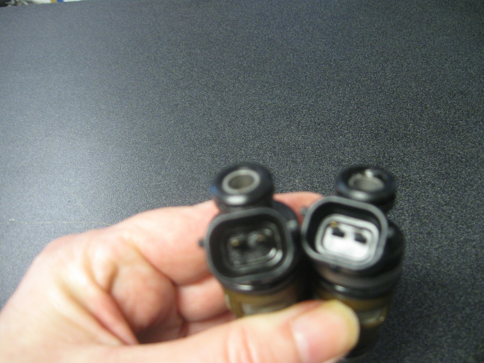 SET OF 2 SUZUKI OUTBOARD FUEL INJECTORS 1571094900 BIN96 eBay