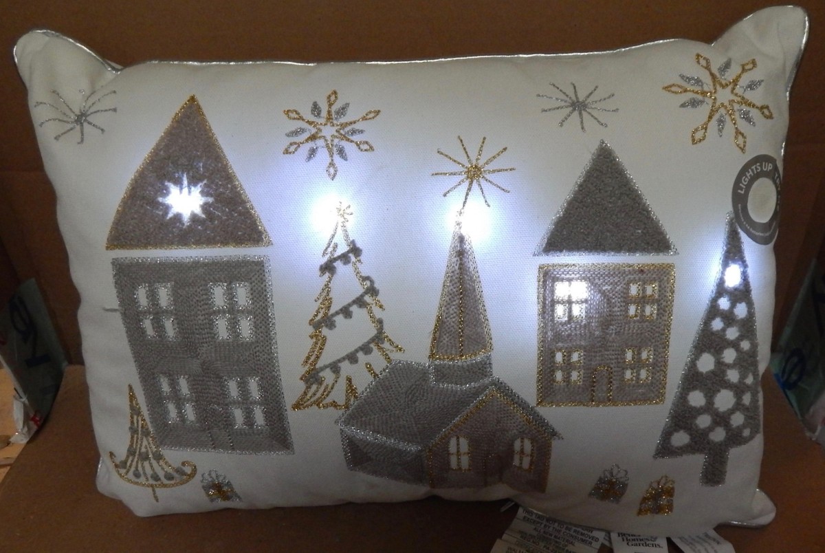 Holiday Pillow 14