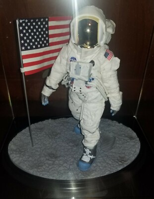 DRAGON NASA APOLLO 11 ASTRONAUT 12