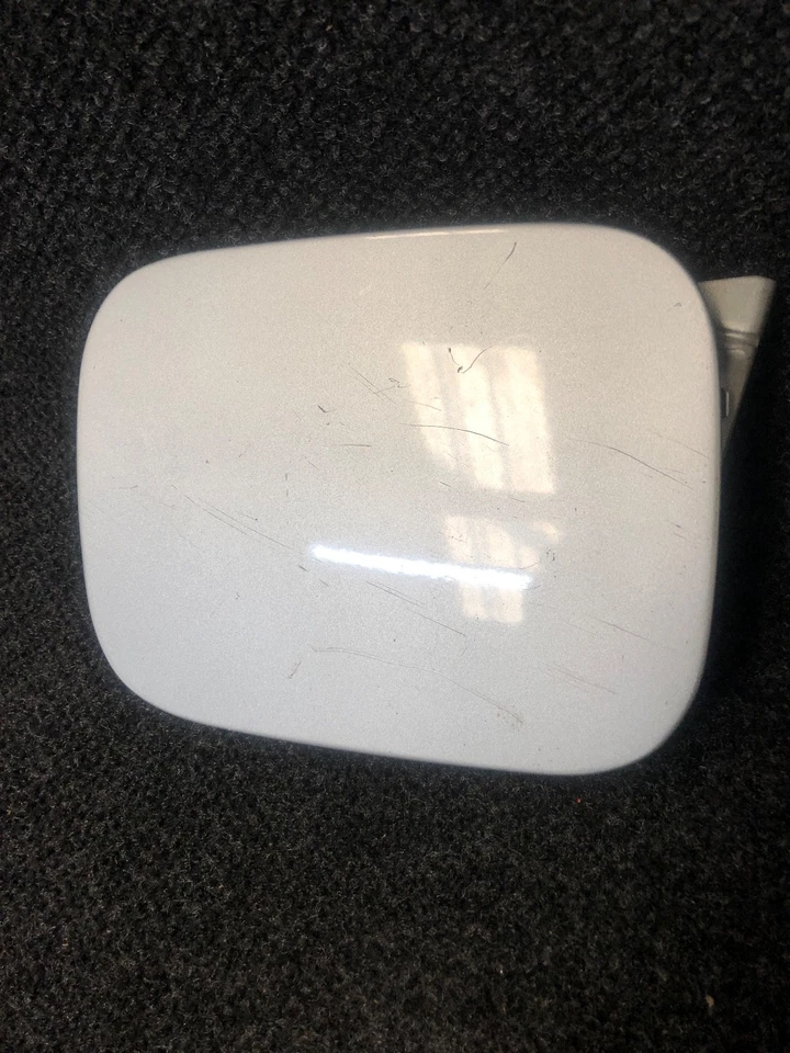 2001-2004 Audi A6 Quattro tampa da porta do tanque de combustível tanque de gasolina branco 4B0010158T - Imagem 2 de 4