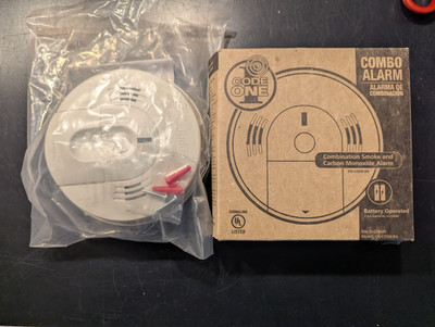Lot of 2 Kidde KN-COSM-BA Battery Combination Smoke and Carbon Monoxide Alarm