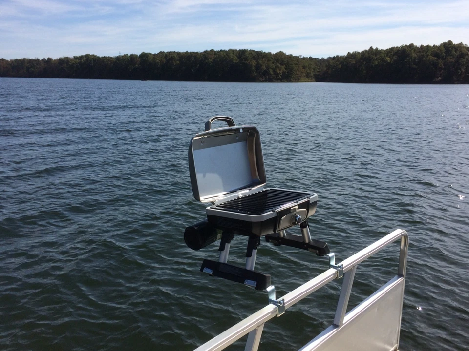 PLATEADO Cuisinart Grill Modificado 4 Pontones Bote con Soporte de Parrilla de Acero Inoxidable Arnalls Foto 4 de 4