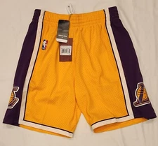 Mitchell & Ness Authentic Los Angeles Lakers 09 Men's Medium Kobe Shorts NEW