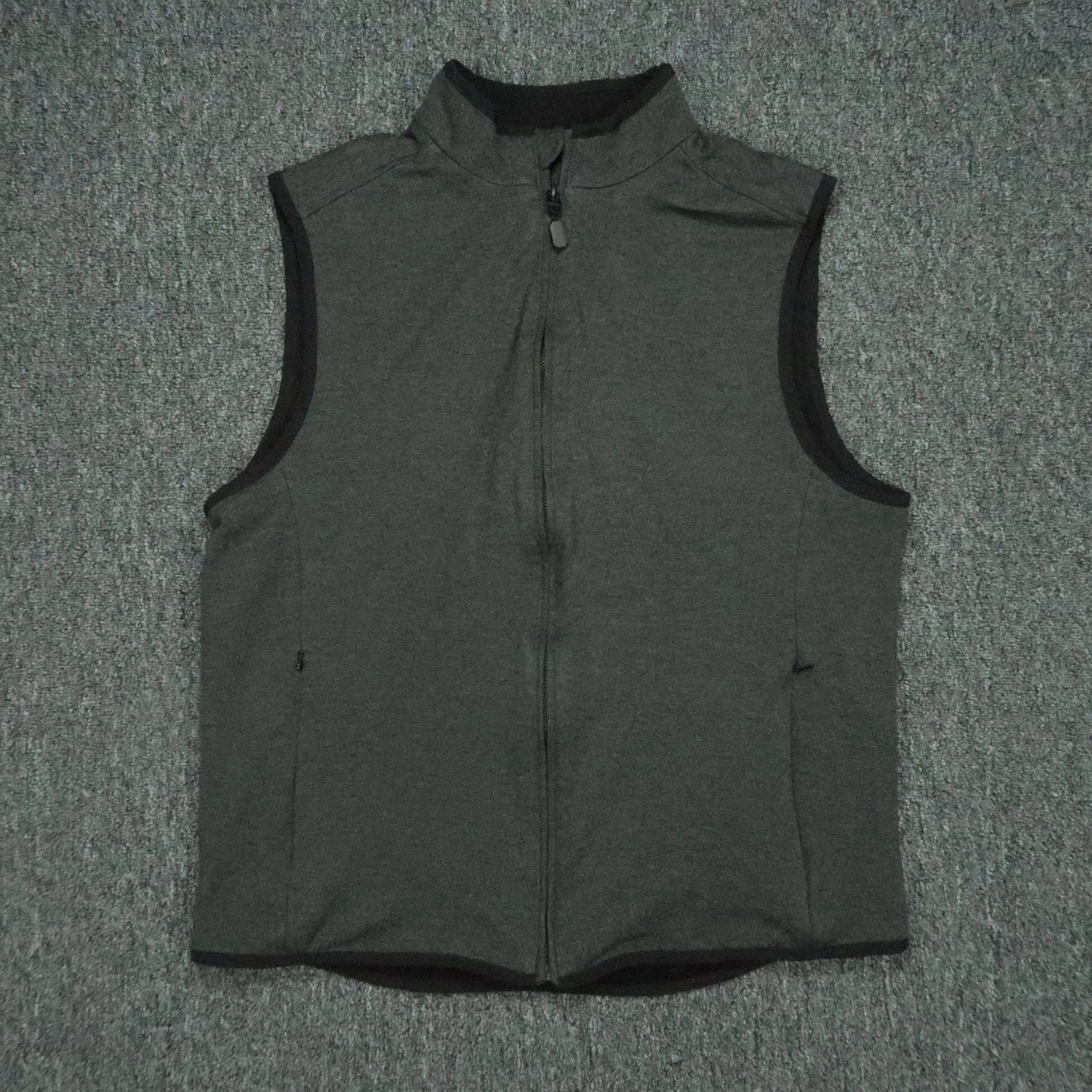 Mizzen Main Vest Mens Large Gray Performance Full Zip Pockets Preppy
Opens in a new window or tab