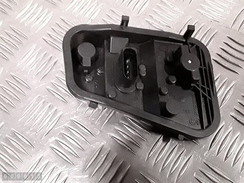 2004 VW TOUAREG LAMPENTRGER HINTEN RECHTS SUV 7L6945258 28252202