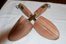 Woodlore Cedar Wood Mens Shoe Tree/Stretchers Shaper Keepers